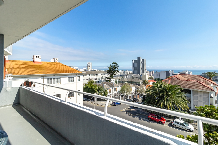 To Let 2 Bedroom Property for Rent in Sea Point Western Cape